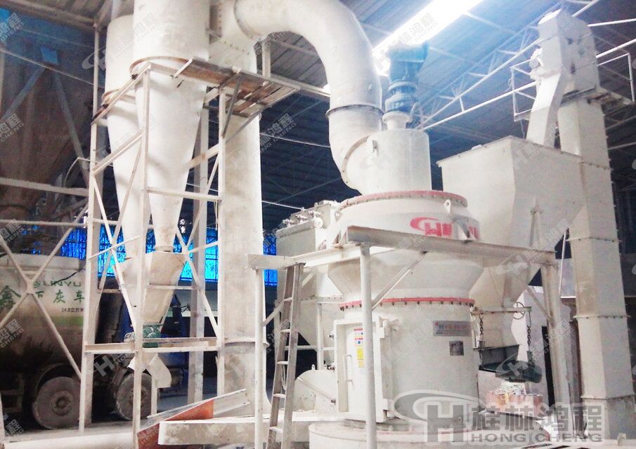 新型高效雷蒙磨粉機(jī)，200目活性炭，小型活性炭生產(chǎn)設(shè)備，活性炭整套生產(chǎn)設(shè)備