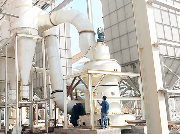 大型非金屬礦磨粉機(jī)廠家，桂林鴻程磨粉機(jī)，磨粉機(jī)，節(jié)能磨粉機(jī)，立磨，超細(xì)磨粉機(jī)，桂林鴻程磨粉機(jī)